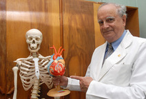 Dr. Rolando Cruz