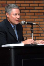 Dr. Roberto Marín Guzmán