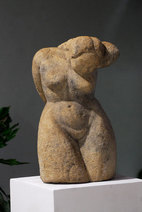 Torso en piedra