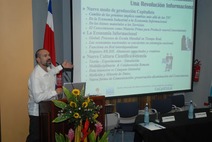 Dr. Luis Núñez exponiendo