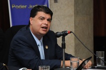 Lic. Mario Zamora