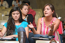 Estudiantes Facultad de Derecho