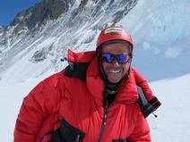 warner rojas en Everest