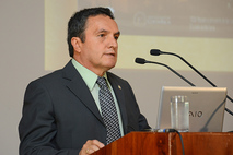 Decano Edwin Solórzano