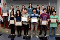 jóvenes destacados de la ucr recibieron un reconocimiento por parte de la fundación riguibo (foto: anel kejenkeeva). 