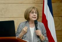 dra. rosa kornel-matte es experta independiente de la organización de las naciones unidas en el tema de derechos humanos para las personas adultas mayores, como parte de su trabajo examina la situación de los países en esta materia y brinda recomendaciones para avanzar desde la perspectiva de los derechos humanos (foto: anel kejenkeeva). 