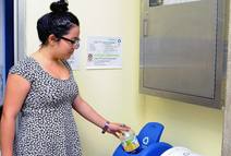 los y las estudiantes del programa de residencias estudiantiles de la universidad de costa rica impulsan el proyecto “resiclarte” por medio del cual, contribuyen con la protección del ambiente (foto: karla richmond). 