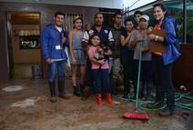 la brigada de atención psicosocial está trabajando en la atención de las comunidades que han sufrido el paso del huracán (foto laura rodríguez).