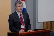Dr. Guillermo Santana Barboza