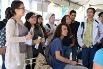 como parte de la semana de inducción 2017, los estudiantes de nuevo ingreso realizaron un recorrido por el campus rodrigo facio (foto: karla richmond). 