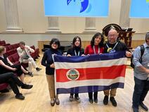 Foto 1 Delegación de Costa Rica en la clausura de la Olimpiada