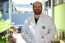 Dr. José Arturo Molina