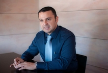 Dr. Esteban O. Mora Martínez , jefe de la Sección de Evaluación de la Oficina de Planificación …