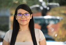 La joven Rebeca Cordero Ríos, estudiante del Bachillerato y Licenciatura en Psicología de la …