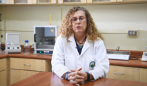 La Ing. Marena Chavarría Vega, coordinadora de la Biofábrica del Centro de Investigaciones …